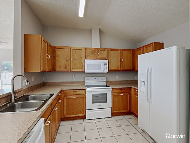 Building Photo - 5707 Vista Linda Dr