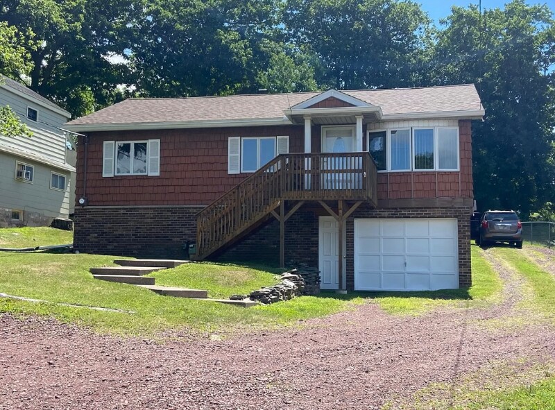 Primary Photo - 113 N Mountain Blvd