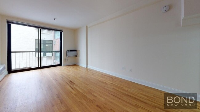 Building Photo - 1 Astor Pl