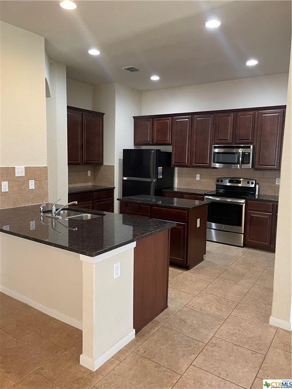 Building Photo - 834 Wall St