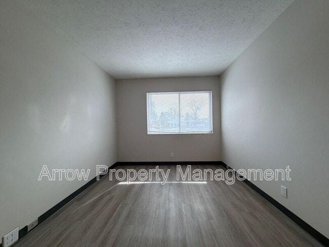 Building Photo - 1215 E St