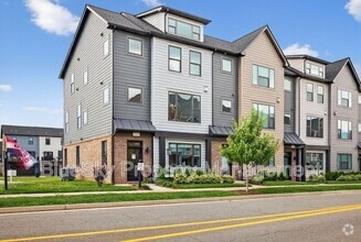 Building Photo - 1225 Old Trail Dr