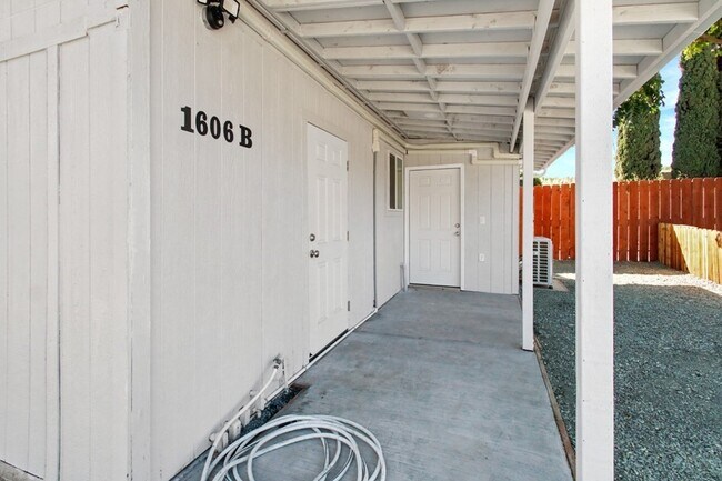 Foto del edificio - Wonderful 2 Bedroom Home