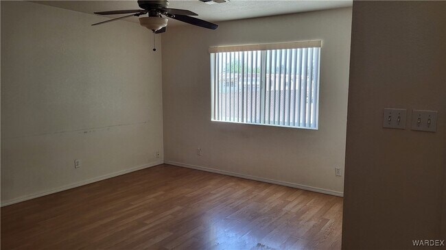 Foto del edificio - 7833 Mallard St