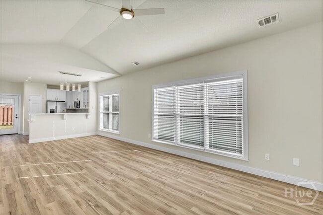 Building Photo - 80 Butler Dr