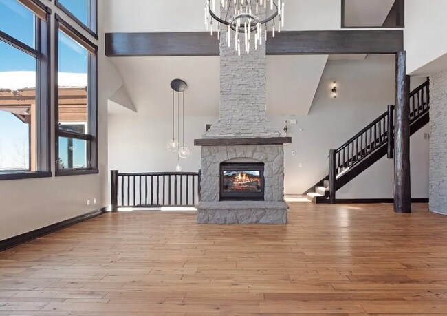 Foto del edificio - Views, Luxury, Space, Deck, Fireplaces, 4 ...