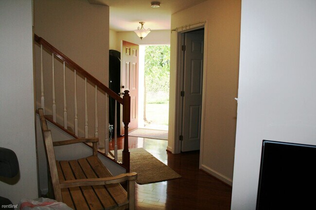 Building Photo - 4 br, 2.5 bath House - 2775 Aldersgate Way