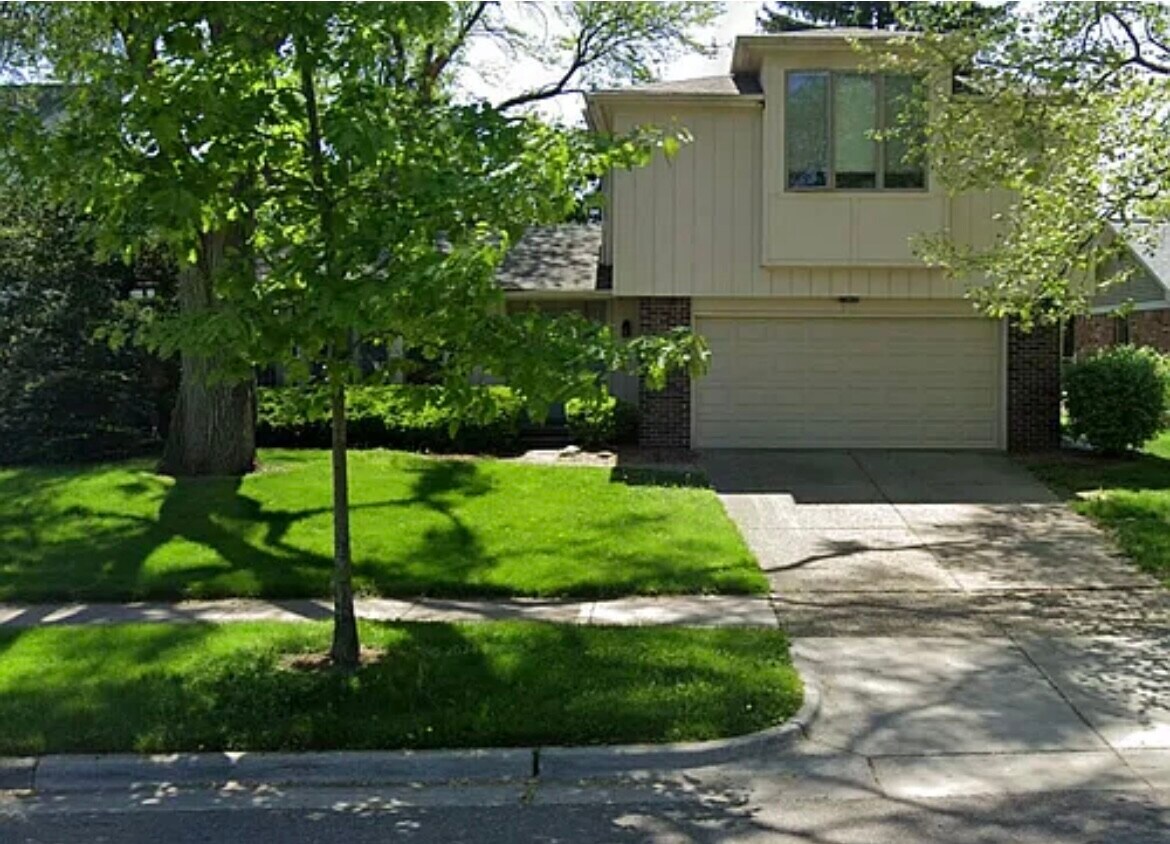 Primary Photo - 2866 Baylis Dr