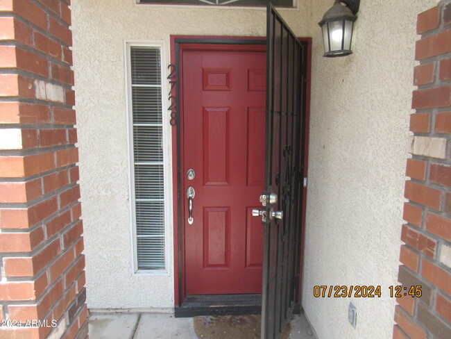 Building Photo - 2728 W Wayland Rd