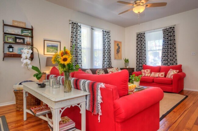 Foto del edificio - 313 E 38th St