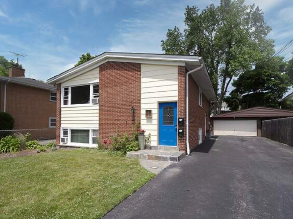 Primary Photo - 330 Washington Ave
