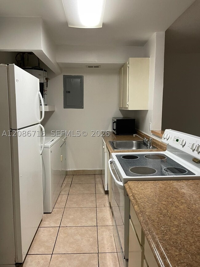 Foto del edificio - 4527 Treehouse Ln