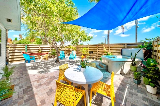Foto del edificio - 5880 SW 32nd Ter
