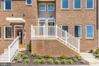 Building Photo - 1631 Blacksmith Wy