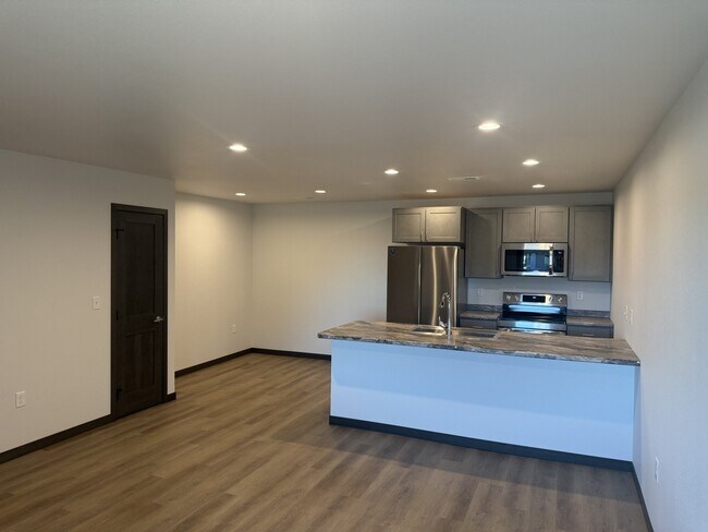 Foto del edificio - 111 36th Ave W