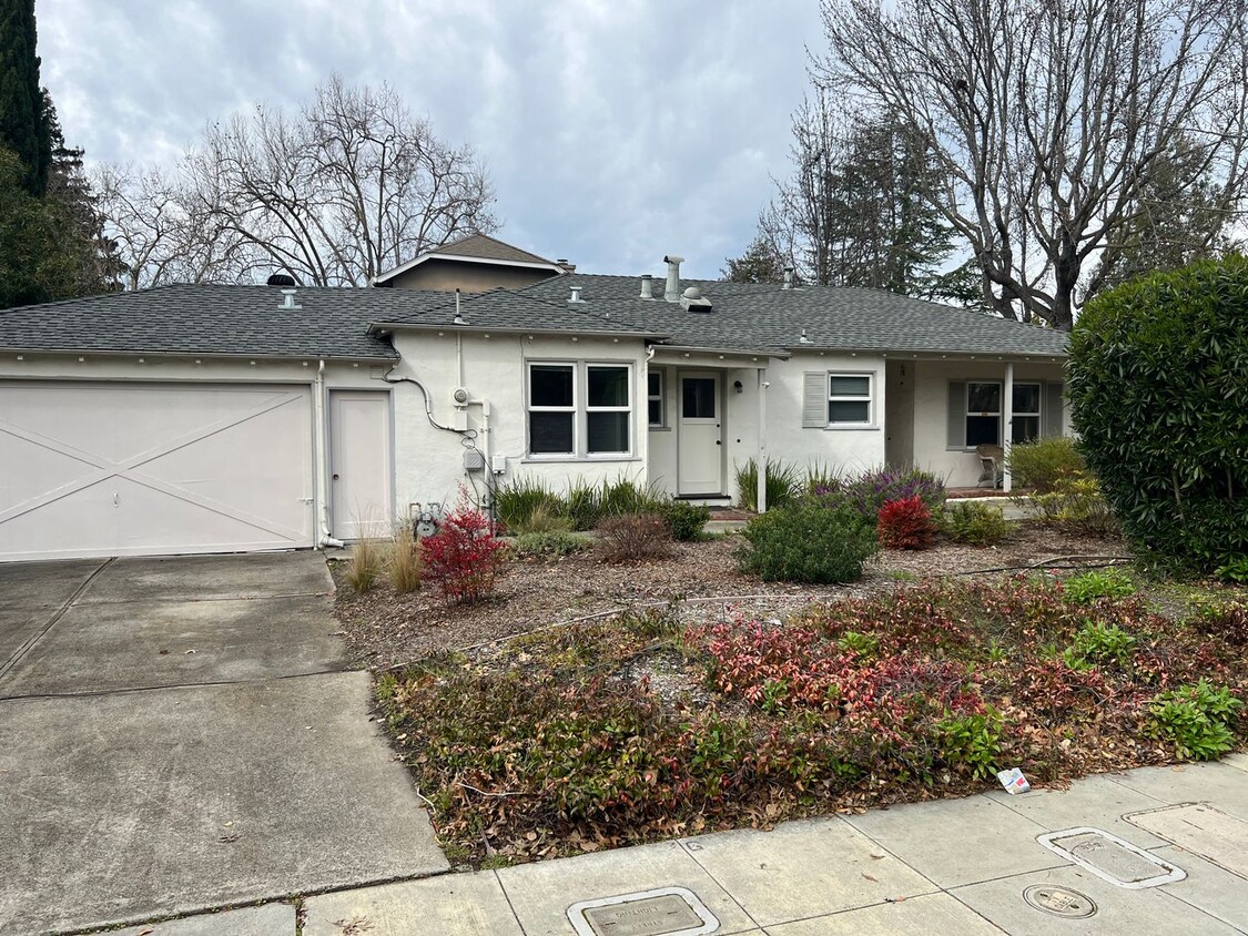 Primary Photo - Fully upgraded 2 bed 2.5 bath house in Pal...