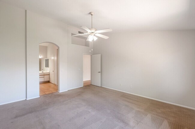 Foto del edificio - Stylish 3-Bedroom Home with Pool in Phoenix
