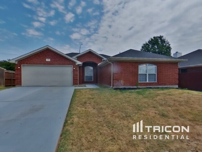 Building Photo - 7203 Fossil Hill Drive Arlington TX
