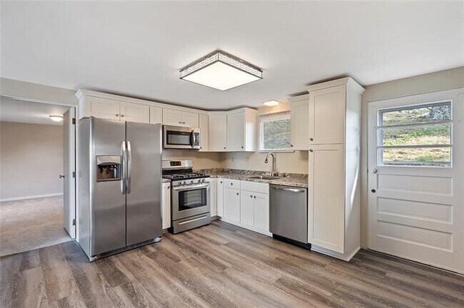 Foto del edificio - 8966 Knoll St