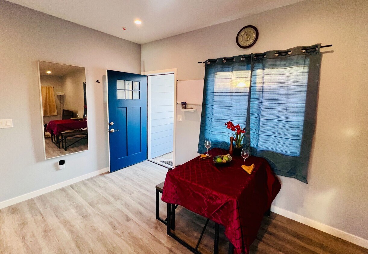 Foto principal - 663 1st Ln