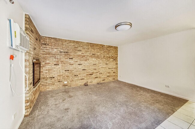Foto del edificio - 862 W Lill Ave