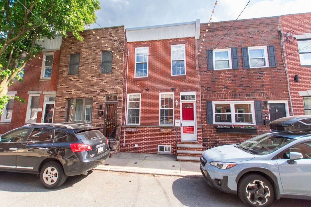 Excellent South Philadelphia Row Home - Excellent South Philadelphia Row Home