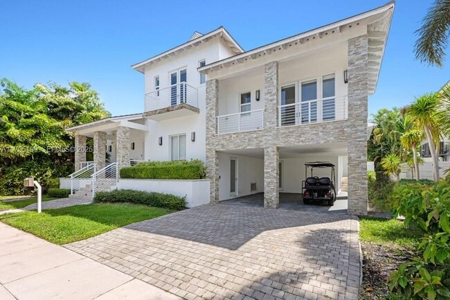 Building Photo - 689 Glenridge Rd