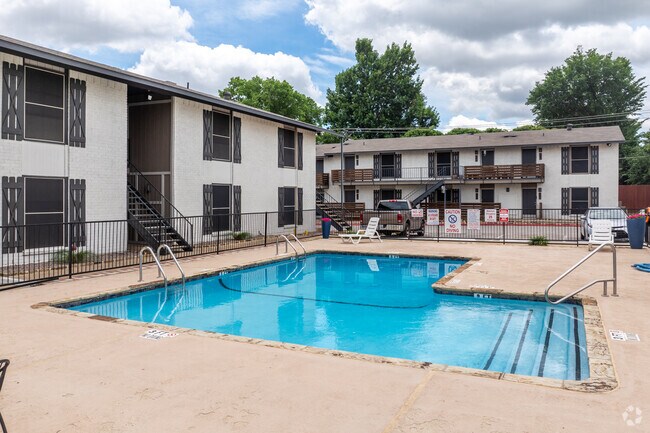 Piscina - Woodwind Apartments