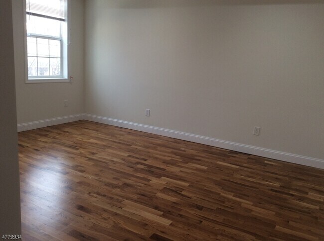 Foto del edificio - 104 Broughton Ave