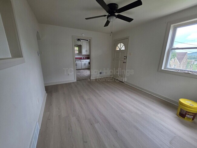 Foto del edificio - 517 Hornor Ave