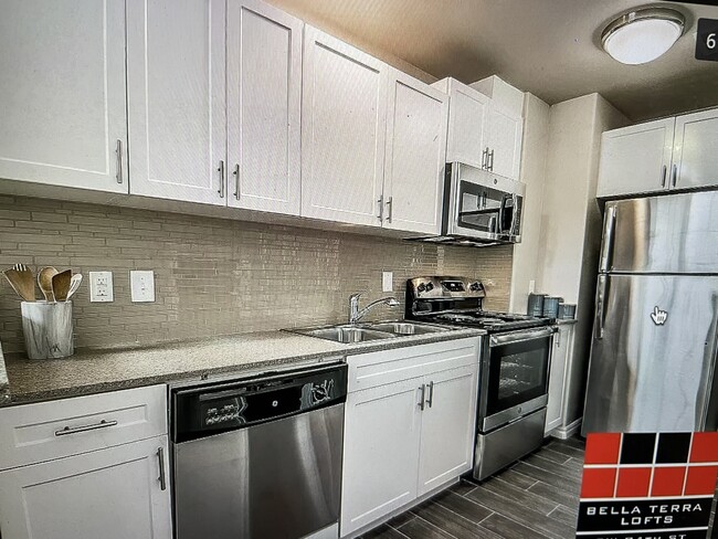 Foto del edificio - 2710 Valley View Dr