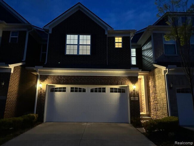 Foto del edificio - 43541 Prospect Ln
