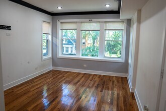 Building Photo - 6032 S Paulina St Building Photo - 6032 S Paulina St