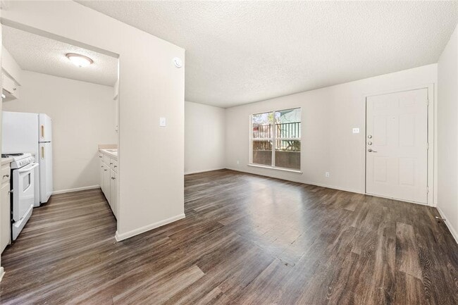 Building Photo - 2314 Greenfield Pkwy