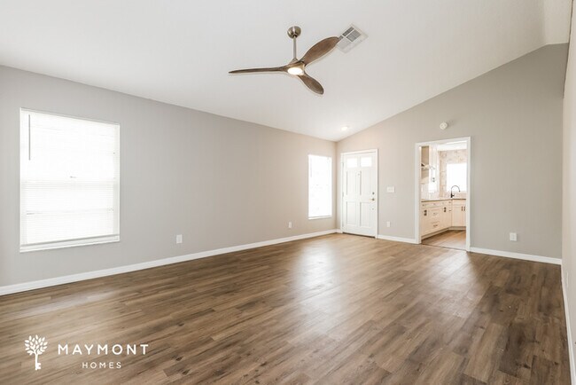 Building Photo - 1843 Coyote Pl