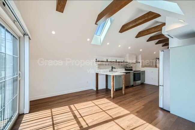 Building Photo - 1308 1/2 South Grant Street