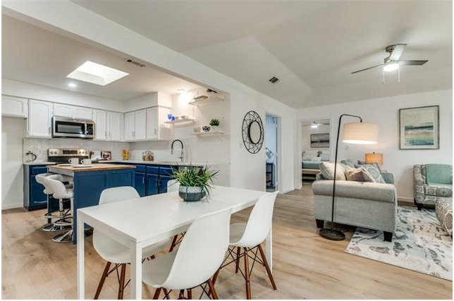 Foto principal - 1401 Landmark Ct