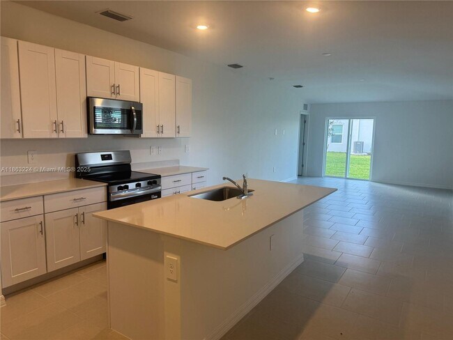 Foto del edificio - 4122 Lattuca Ln