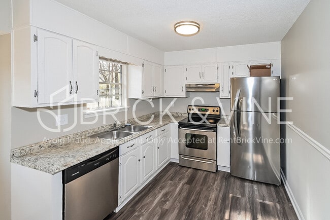 Building Photo - 3109 Fieldstone Circle