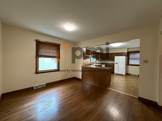 Foto del edificio - 408 E Clark St