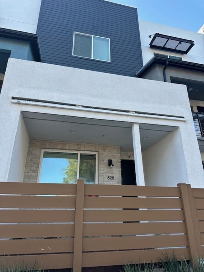 Building Photo - Beautiful Newly-Built 2023: 3 Bedroom 3.5 Bathroom Attached Tri-Level Townhouse With Den