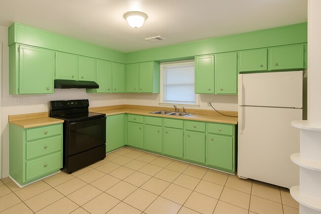 Foto del edificio - 230 Suzanne Dr