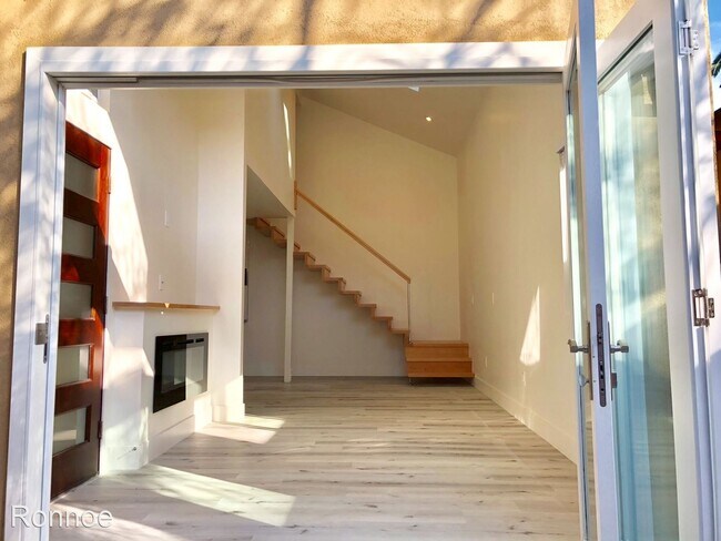 Building Photo - 2038 Modoc Rd