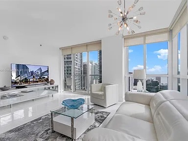 Foto principal - 500 Brickell Ave