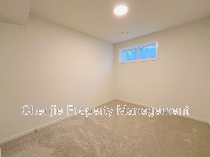Photo principale - 3731-3214 214 St NW