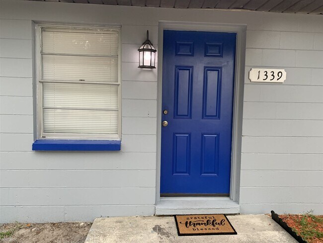 Building Photo - 2 br, 1 bath Duplex - 1339 East Parker Street