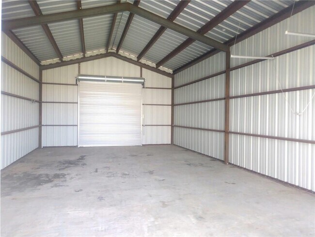 Building Photo - 641 Old Potato Rd