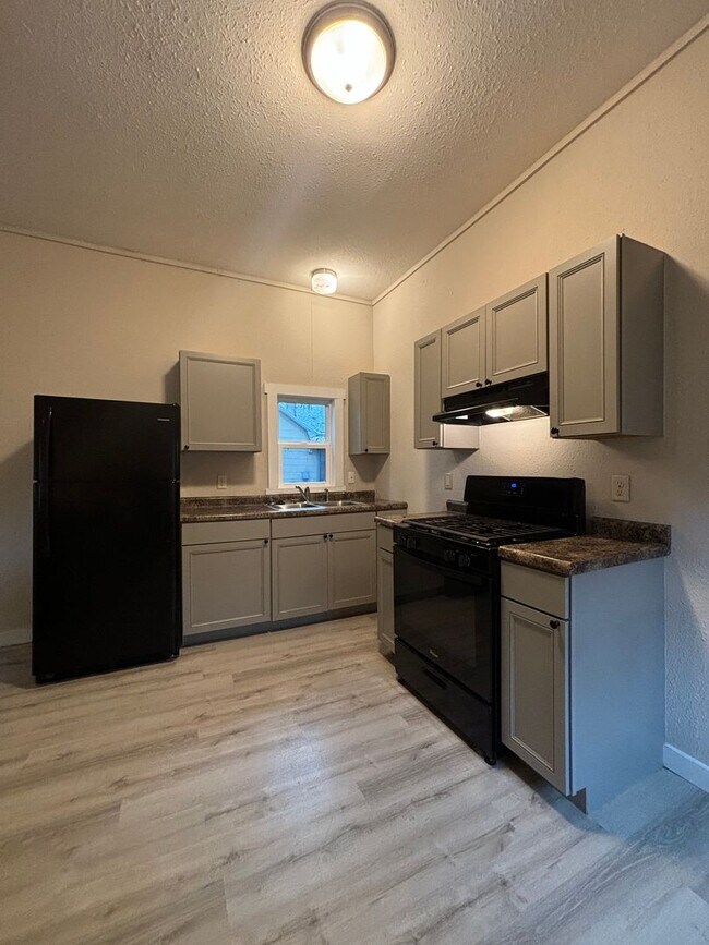 Foto del edificio - Recently Remodeled 1 bedroom 1 bathroom Ho...