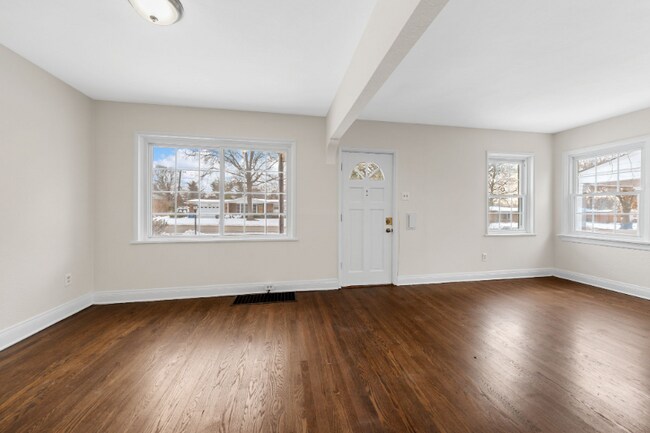 Foto del edificio - 2329 Brown Rd