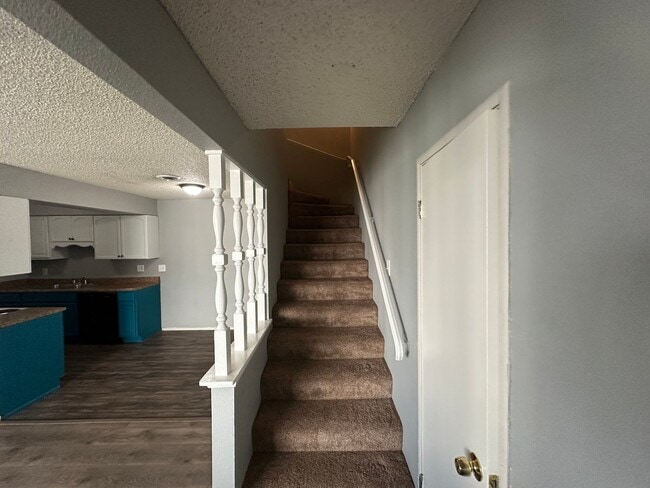 Building Photo - Water, Sewer, Garbage paid